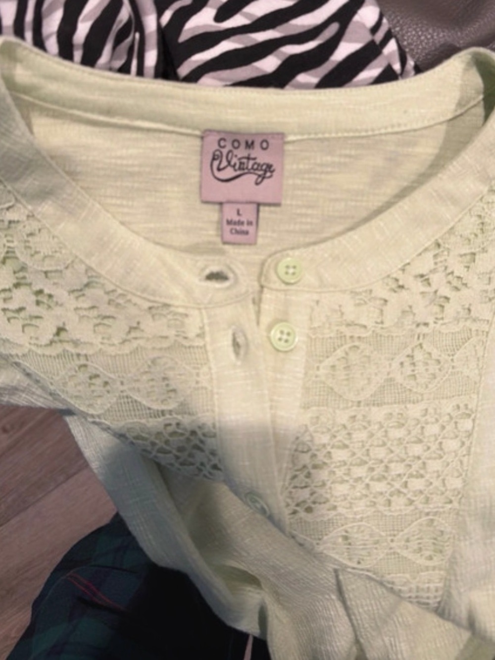 Como Vintage Lace-Panel Light Green Women’s Henley style Top